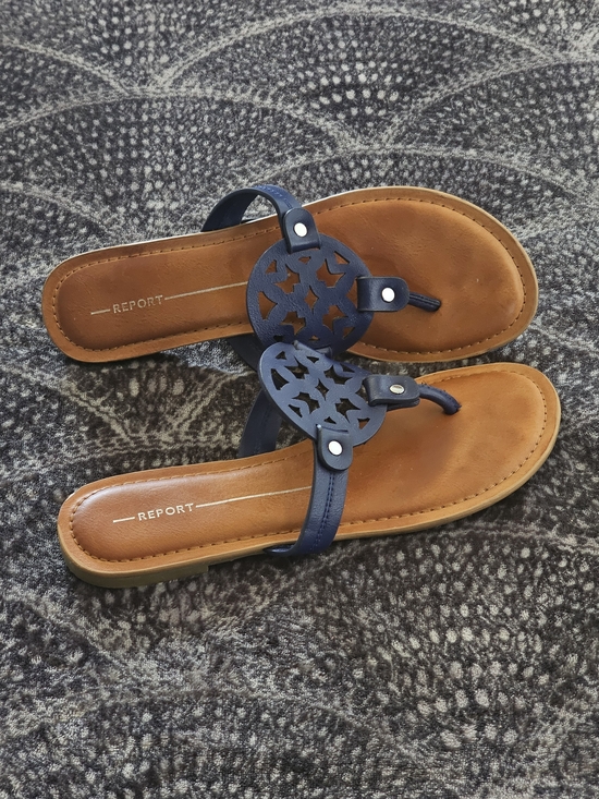 Report Shoes - Report Navy and Tan Leather Cutout Thong Sandals 8.5